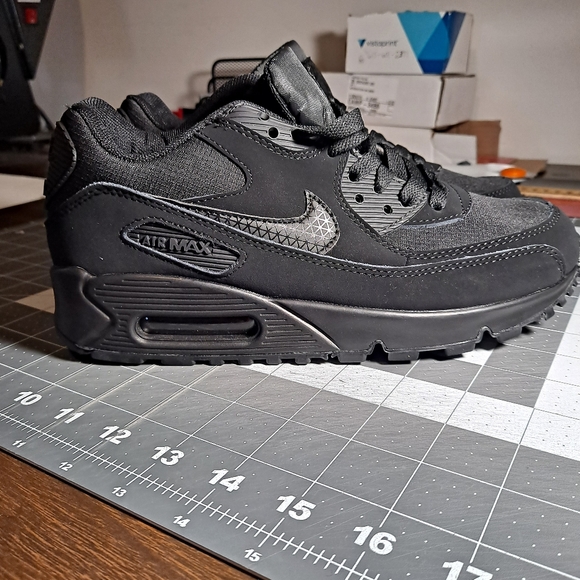 Women Air Max 90 size 8 - Picture 1 of 3